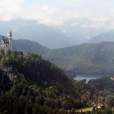 Gaestehaus U Ferienwohnungen Veronika Incl Fruehstuecksbuffet Und Koenigscard Mit 200 Kostenlosen Attraktionen Унтераммергау Экстерьер фото