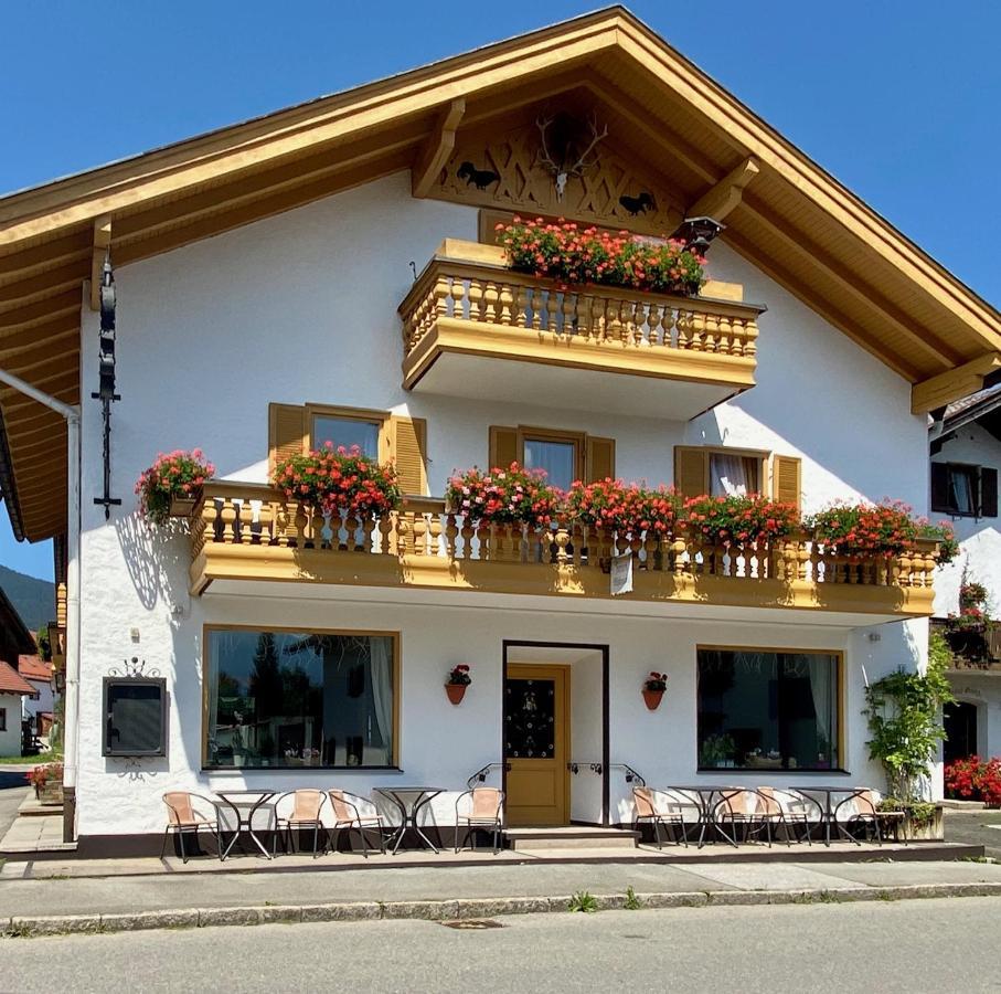 Gaestehaus U Ferienwohnungen Veronika Incl Fruehstuecksbuffet Und Koenigscard Mit 200 Kostenlosen Attraktionen Унтераммергау Экстерьер фото