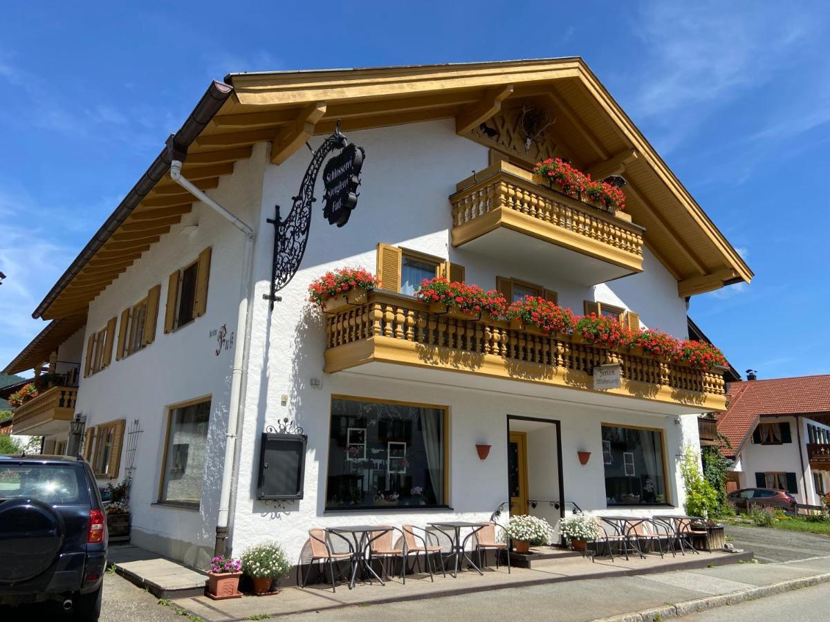 Gaestehaus U Ferienwohnungen Veronika Incl Fruehstuecksbuffet Und Koenigscard Mit 200 Kostenlosen Attraktionen Унтераммергау Экстерьер фото